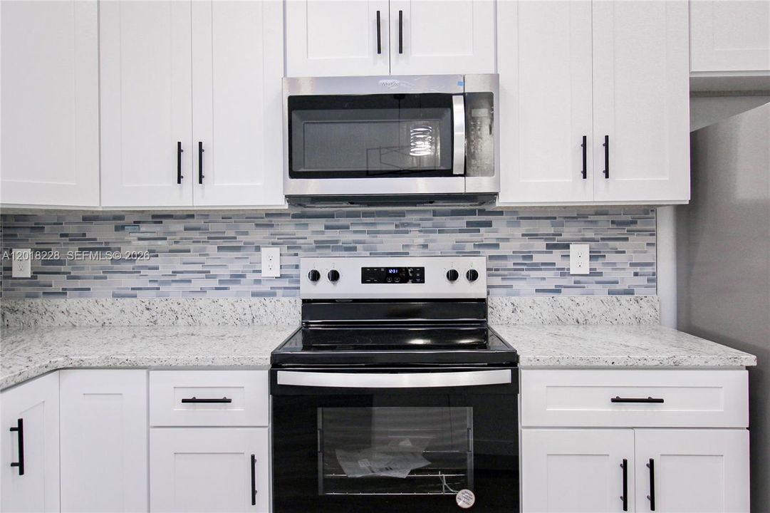 For Rent: $2,300 (3 beds, 3 baths, 1505 Square Feet)