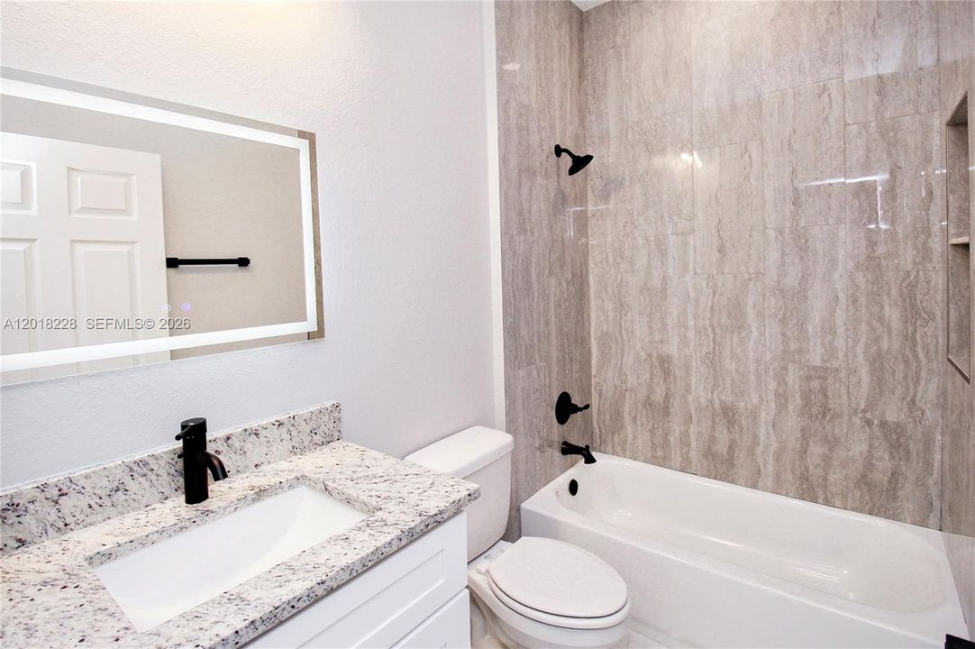 For Rent: $2,300 (3 beds, 3 baths, 1505 Square Feet)
