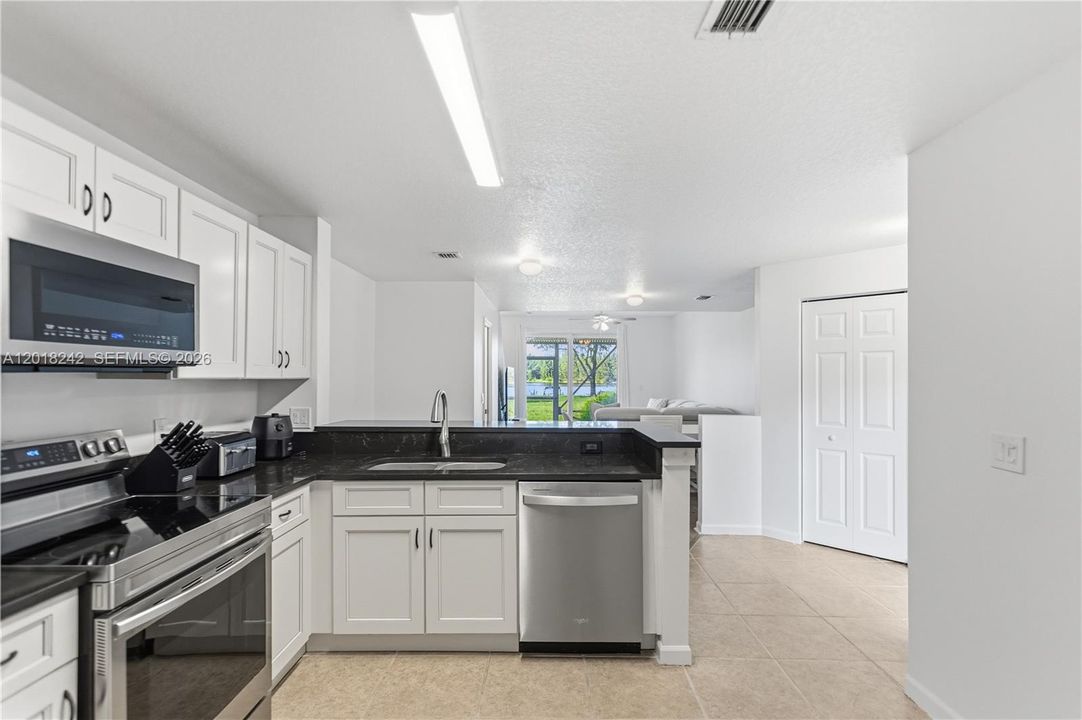 For Sale: $429,900 (3 beds, 2 baths, 1376 Square Feet)