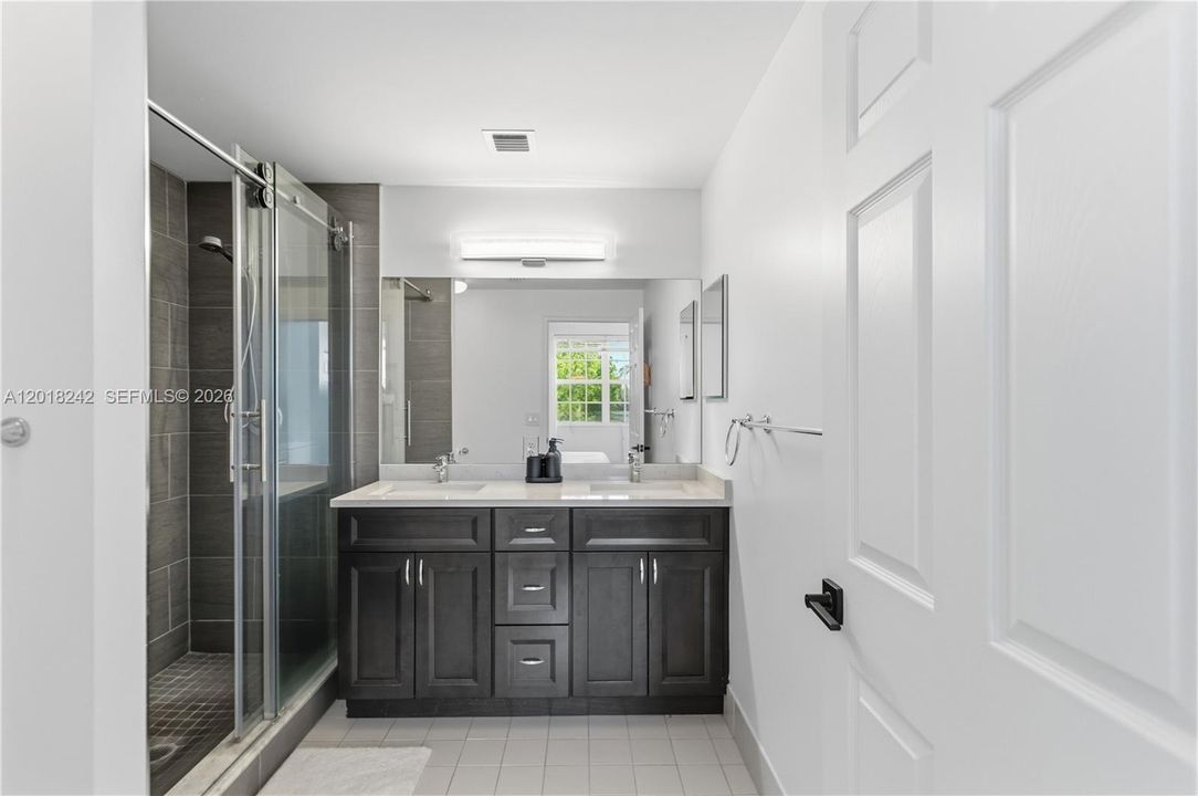 For Sale: $429,900 (3 beds, 2 baths, 1376 Square Feet)