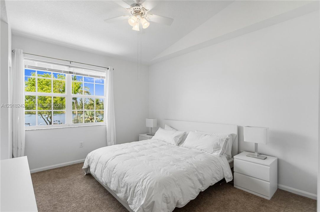 For Sale: $429,900 (3 beds, 2 baths, 1376 Square Feet)