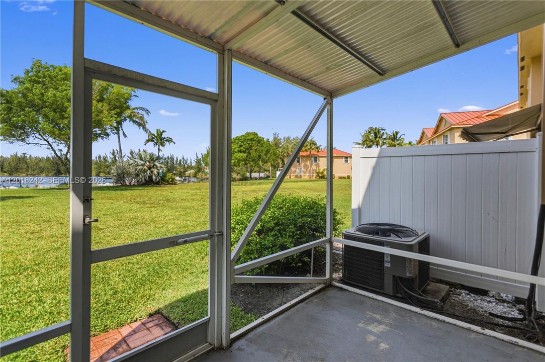 For Sale: $429,900 (3 beds, 2 baths, 1376 Square Feet)