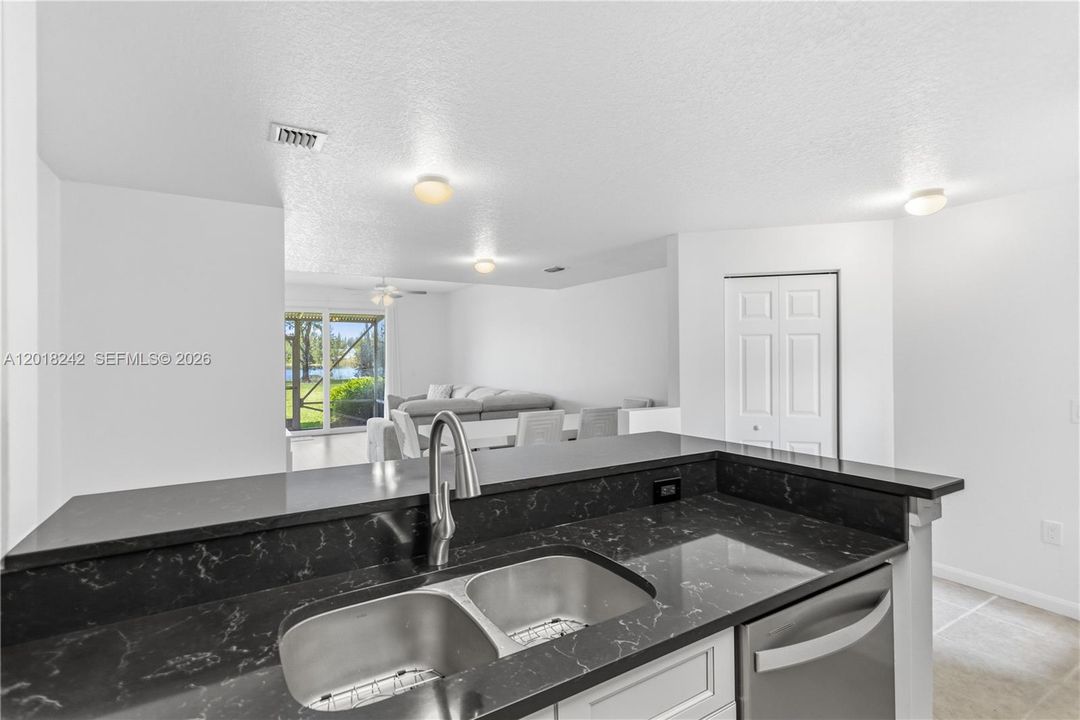 For Sale: $429,900 (3 beds, 2 baths, 1376 Square Feet)