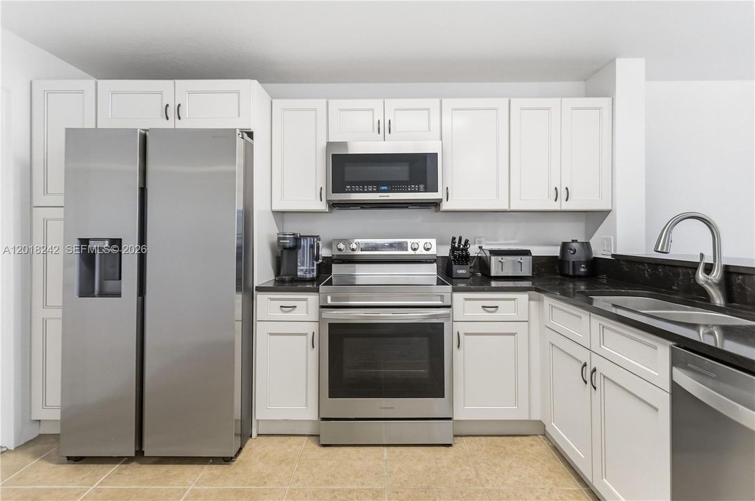 For Sale: $429,900 (3 beds, 2 baths, 1376 Square Feet)