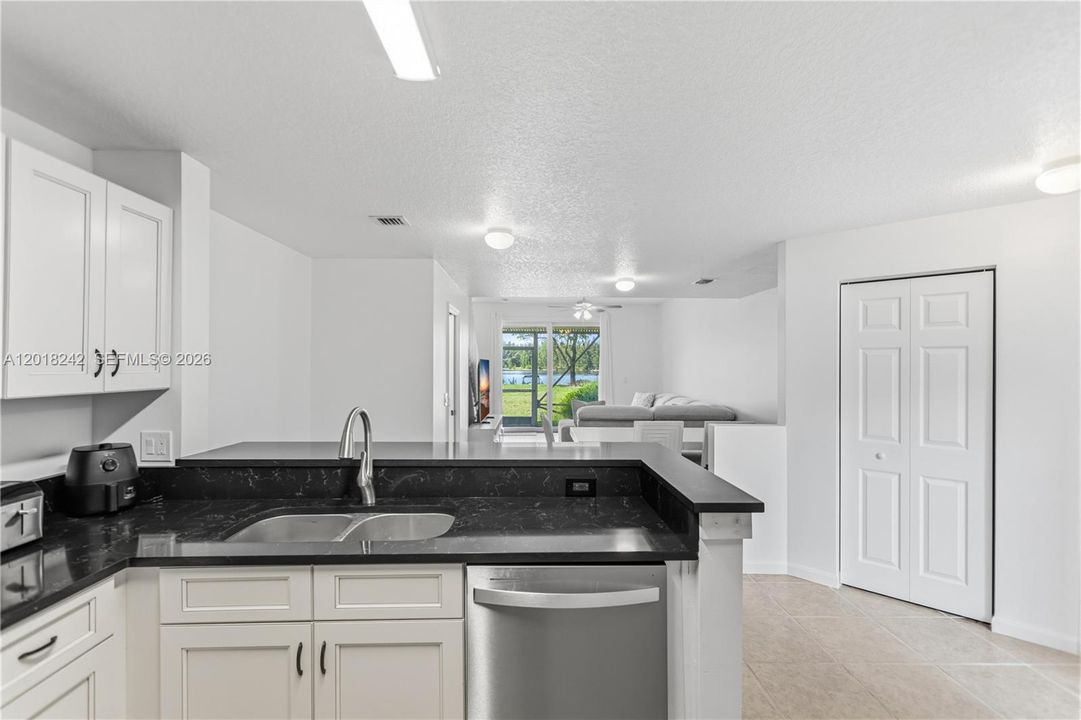 For Sale: $429,900 (3 beds, 2 baths, 1376 Square Feet)