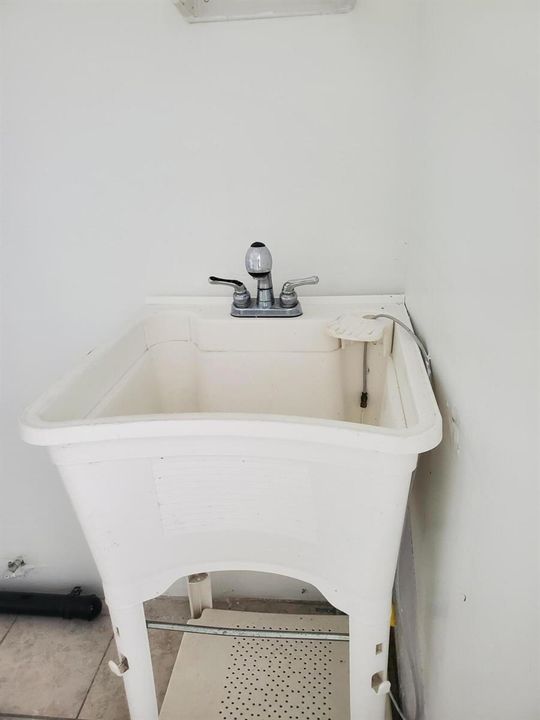 laundry sink