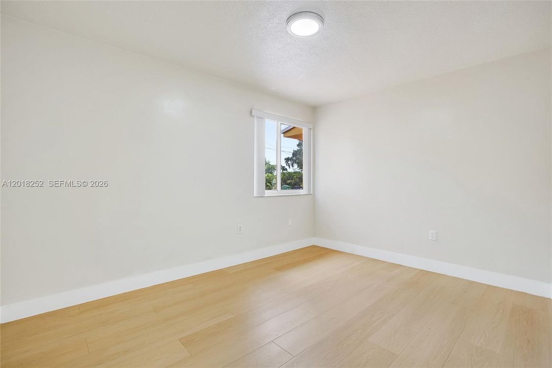 Active With Contract: $3,200 (3 beds, 2 baths, 1332 Square Feet)