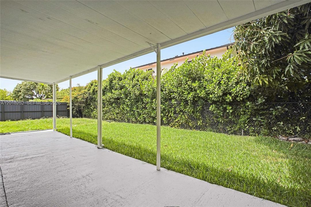 Active With Contract: $3,200 (3 beds, 2 baths, 1332 Square Feet)