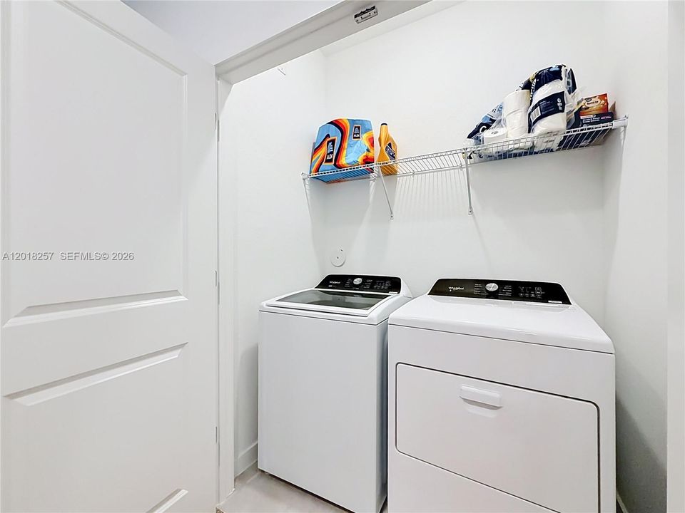 В аренду: $3,300 (3 спален, 2 ванн, 1597 Квадратных фут)