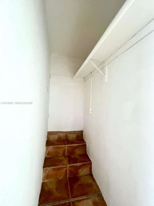 BIG CLOSET