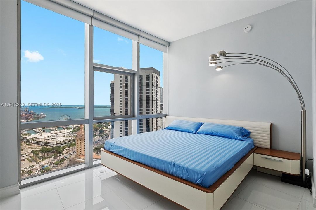Active With Contract: $12,000 (3 beds, 4 baths, 2188 Square Feet)