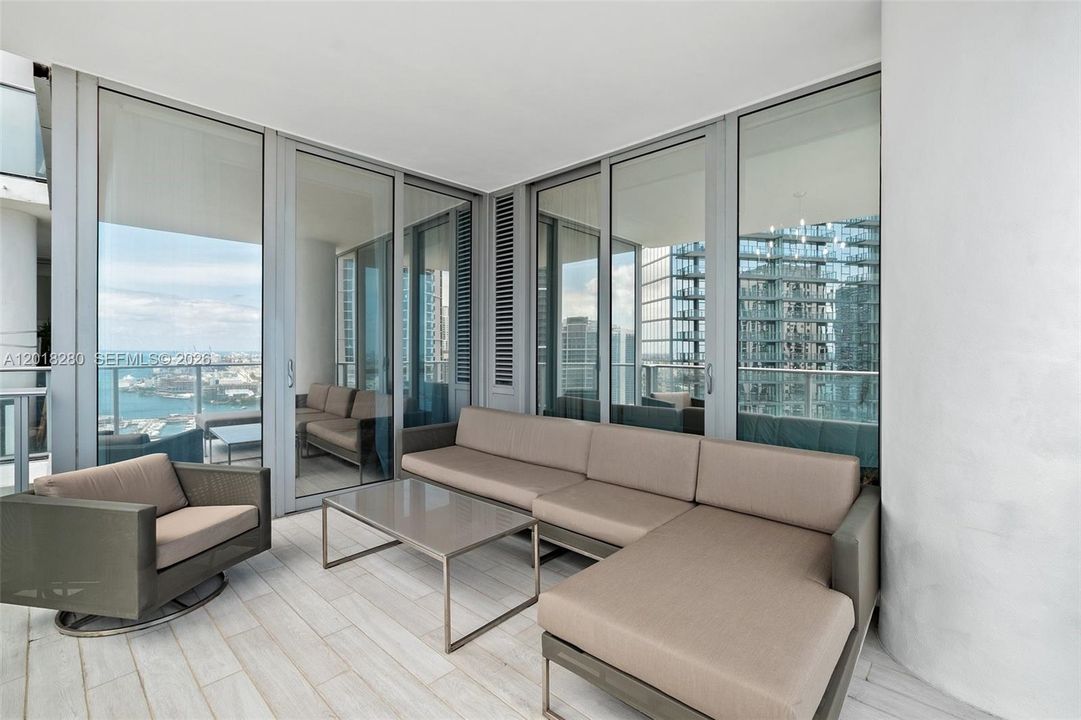 Active With Contract: $12,000 (3 beds, 4 baths, 2188 Square Feet)