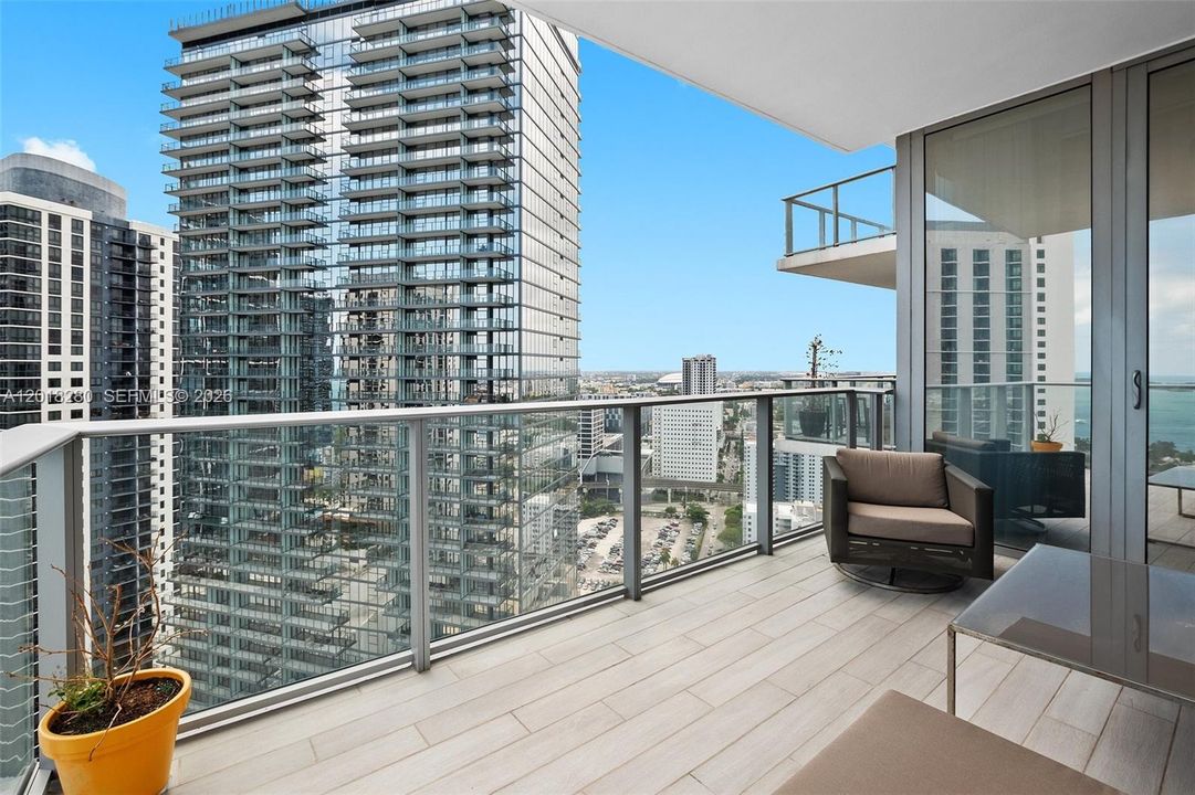 Active With Contract: $12,000 (3 beds, 4 baths, 2188 Square Feet)
