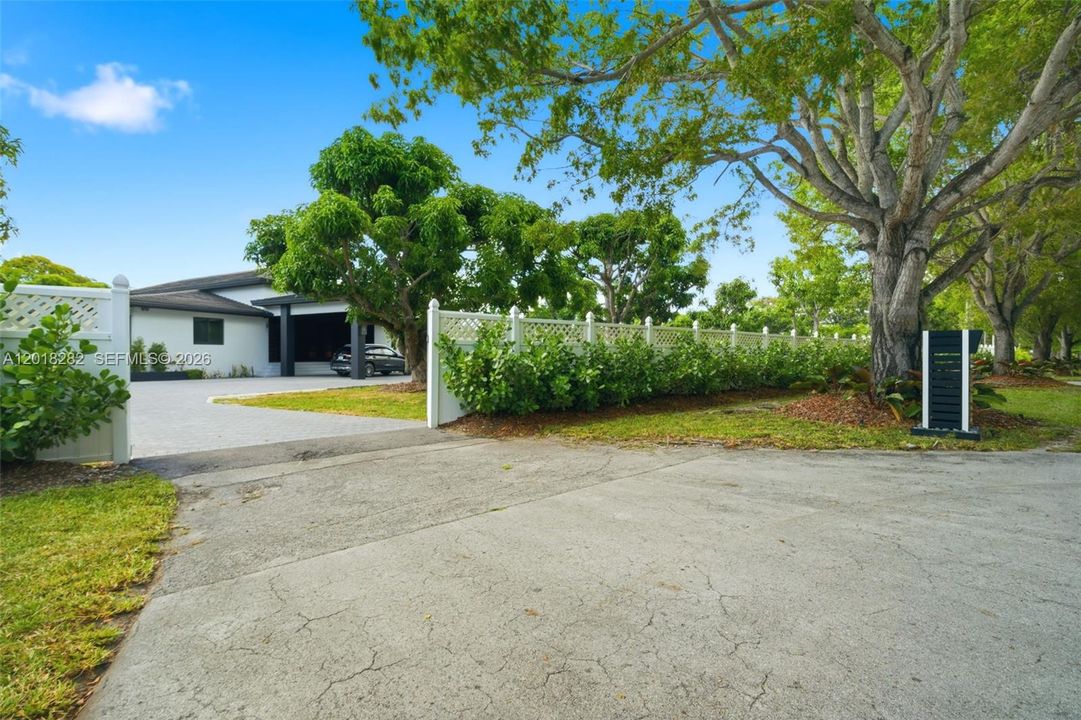 For Sale: $3,500,000 (4 beds, 4 baths, 4183 Square Feet)