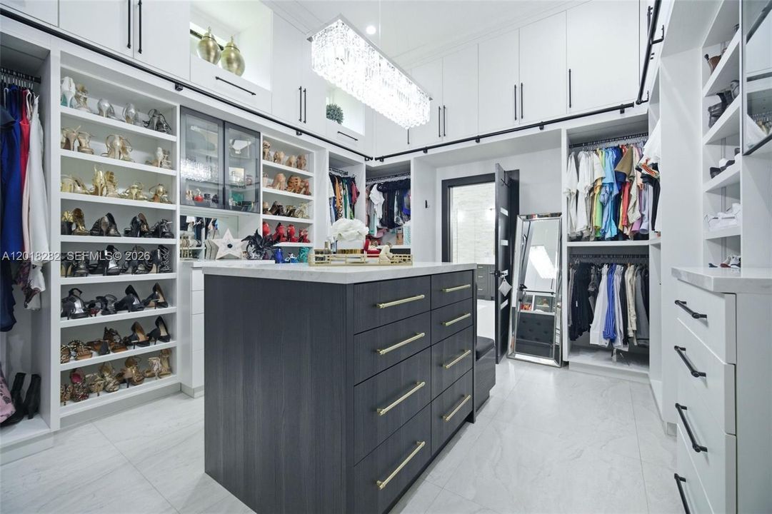 For Sale: $3,500,000 (4 beds, 4 baths, 4183 Square Feet)