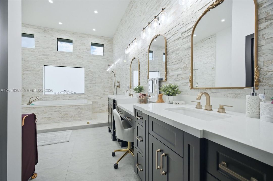 For Sale: $3,500,000 (4 beds, 4 baths, 4183 Square Feet)