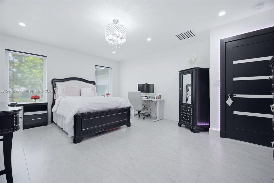 For Sale: $3,500,000 (4 beds, 4 baths, 4183 Square Feet)