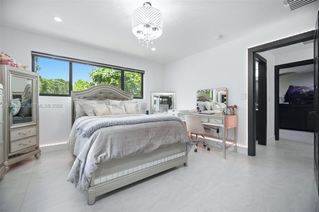 For Sale: $3,500,000 (4 beds, 4 baths, 4183 Square Feet)