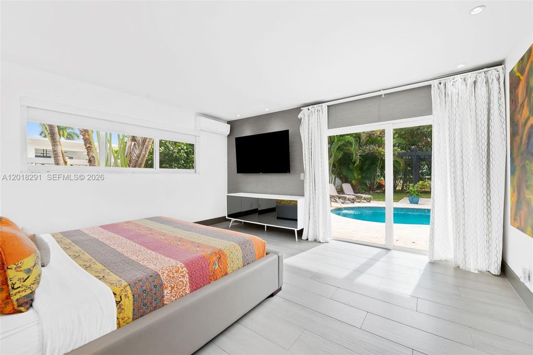 Primary suite