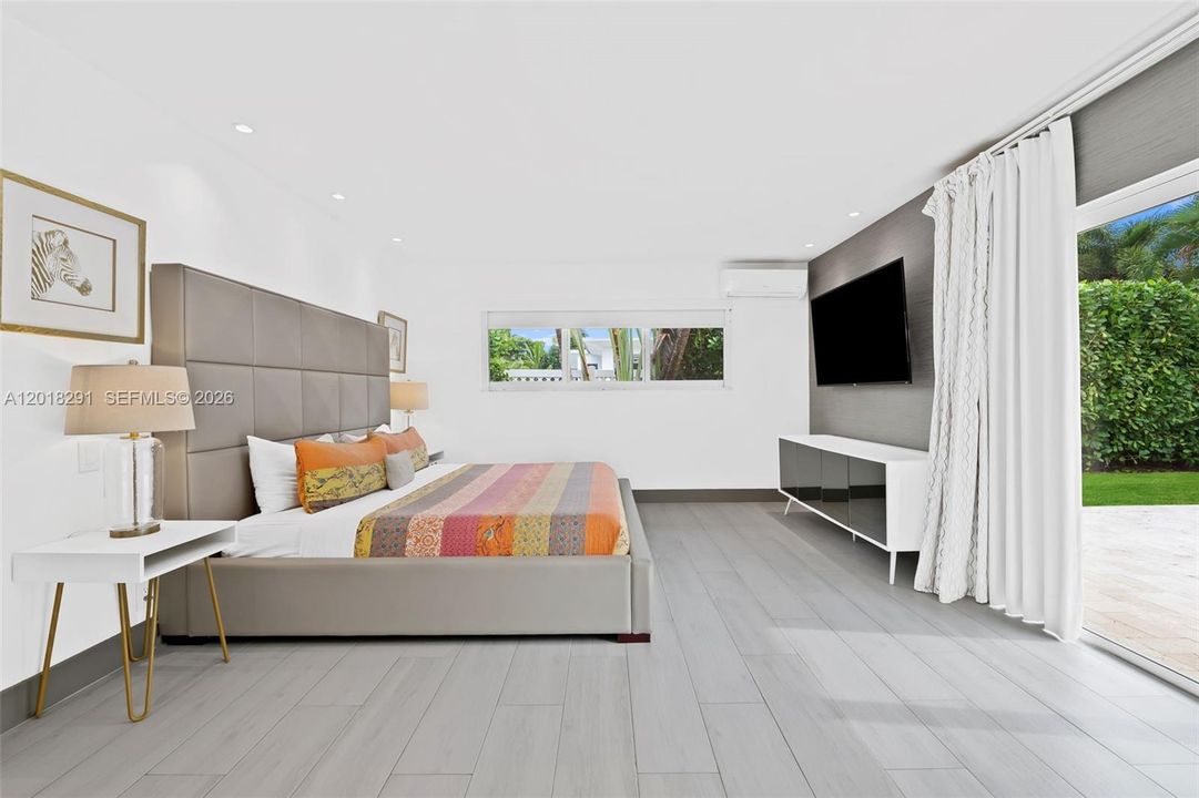 Primary suite