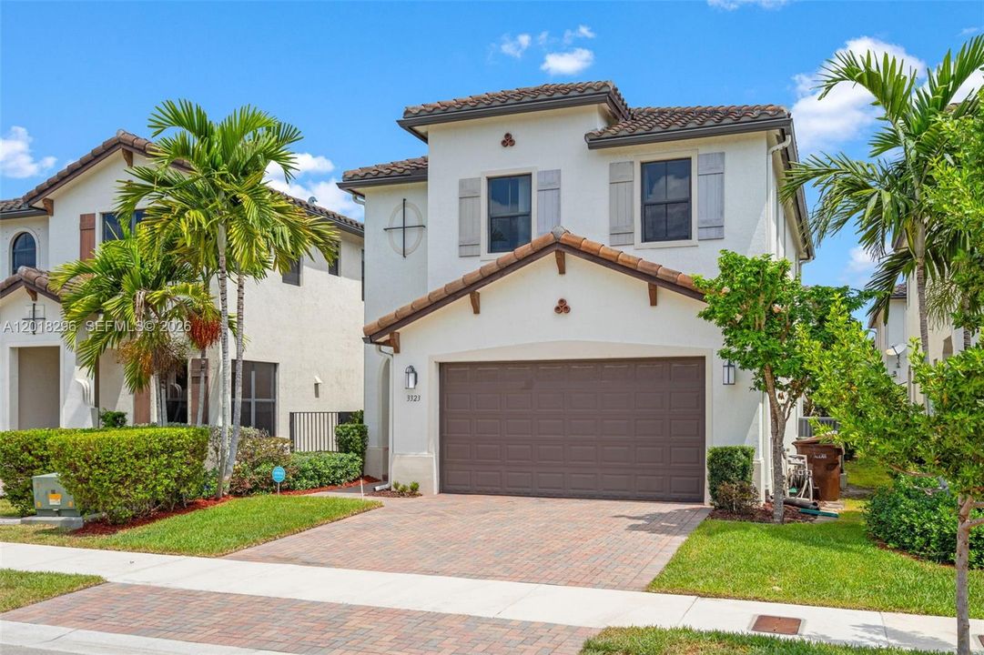 Active With Contract: $665,000 (3 beds, 2 baths, 2025 Square Feet)