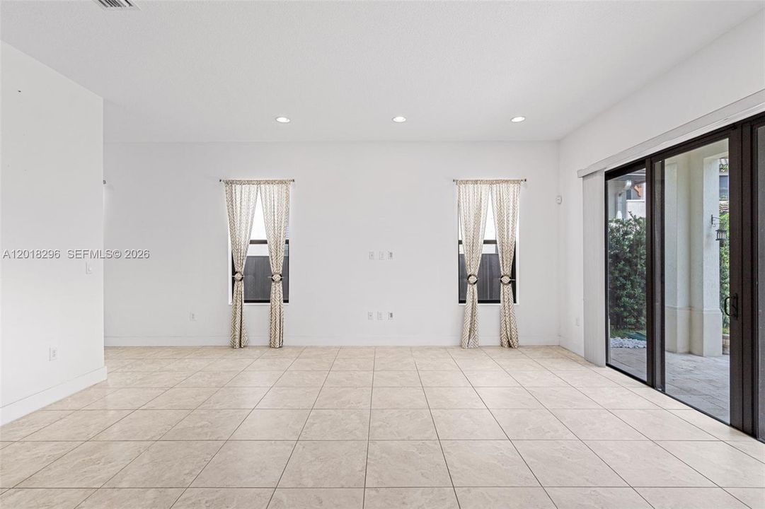Active With Contract: $665,000 (3 beds, 2 baths, 2025 Square Feet)
