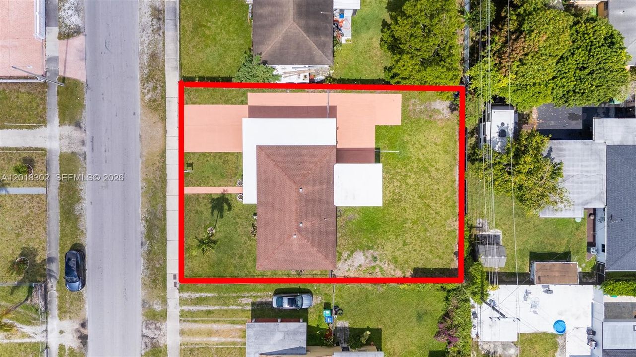 Vendido Recientemente: $499,900 (4 camas, 2 baños, 1552 Pies cuadrados)