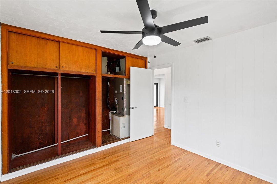 Vendido Recientemente: $499,900 (4 camas, 2 baños, 1552 Pies cuadrados)