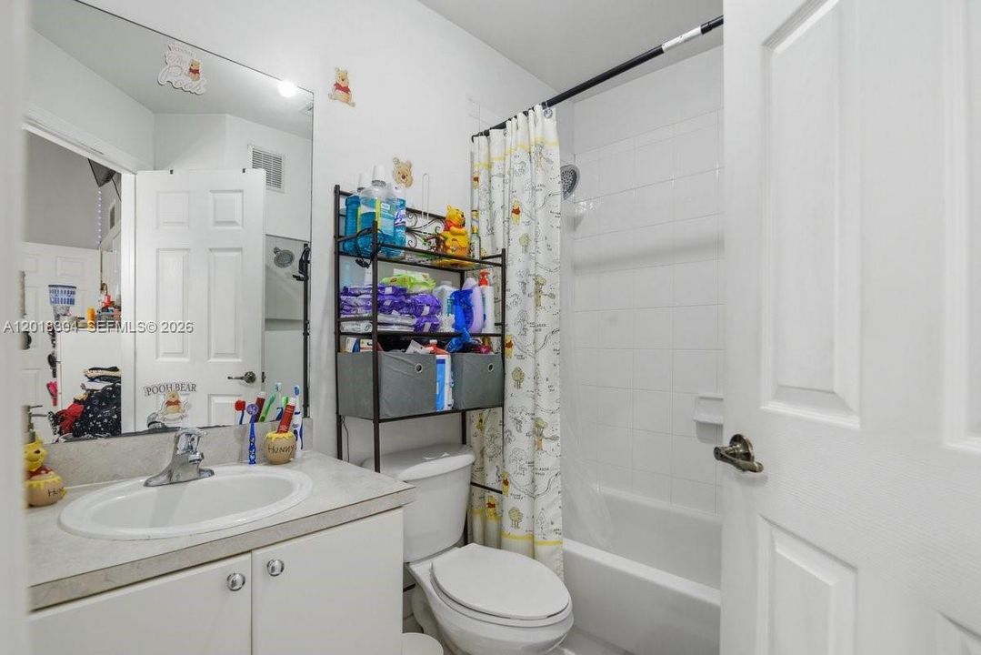 На продажу: $264,900 (3 спален, 2 ванн, 1458 Квадратных фут)