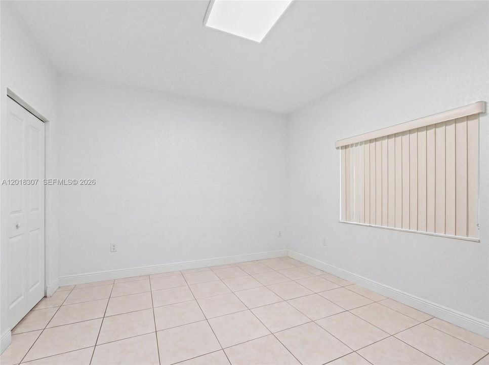 Activo con contrato: $449,000 (3 camas, 2 baños, 1083 Pies cuadrados)