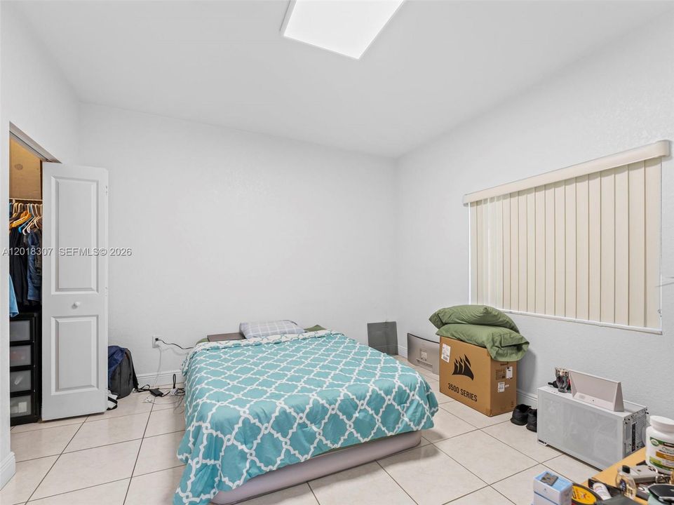 Activo con contrato: $449,000 (3 camas, 2 baños, 1083 Pies cuadrados)