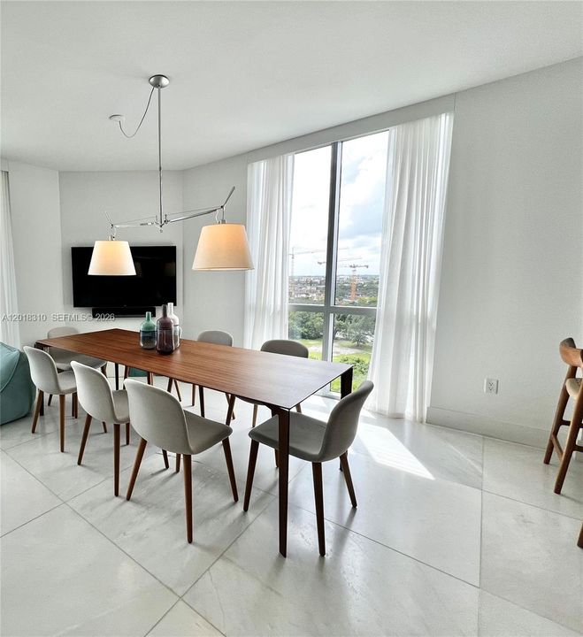 For Rent: $7,500 (2 beds, 2 baths, 1958 Square Feet)