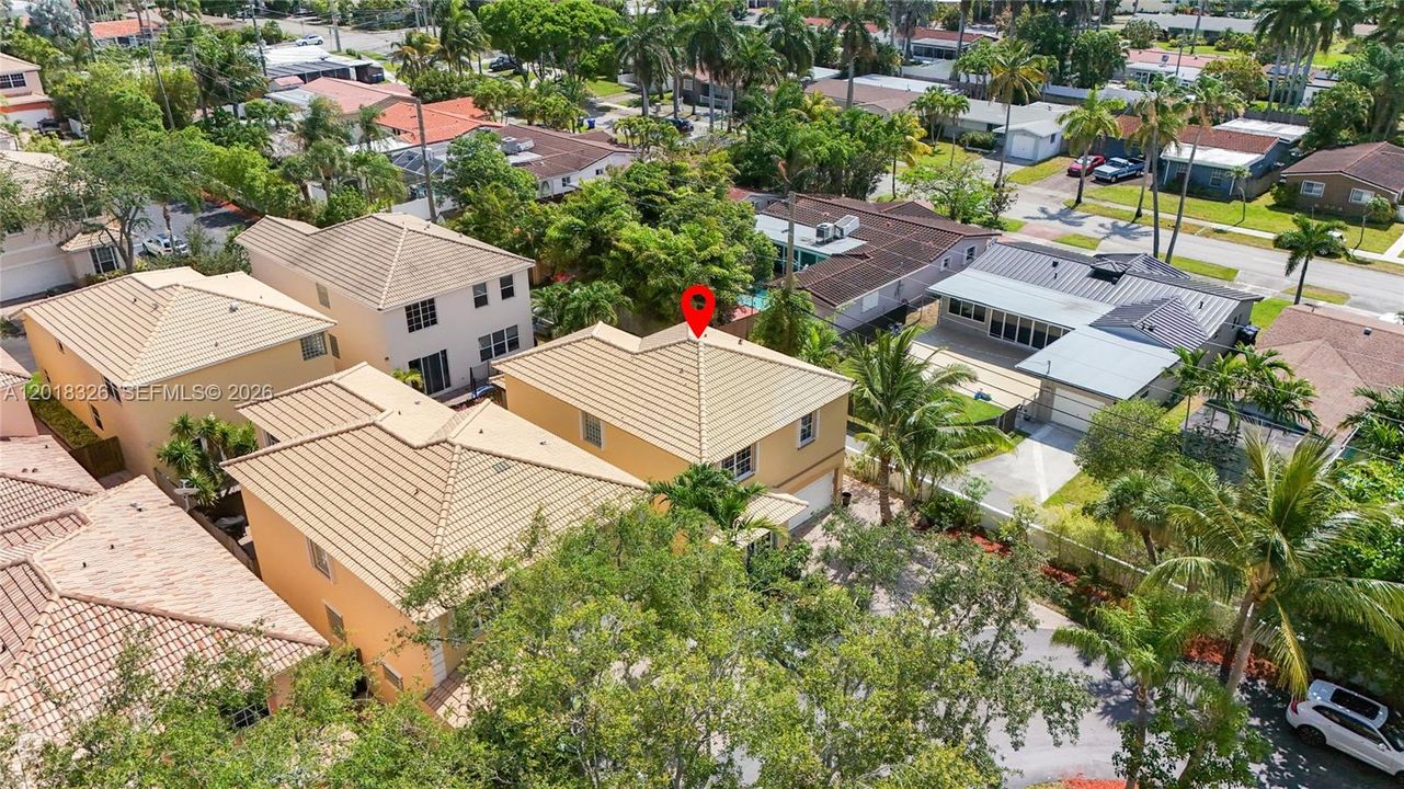En Venta: $699,000 (3 camas, 2 baños, 2163 Pies cuadrados)