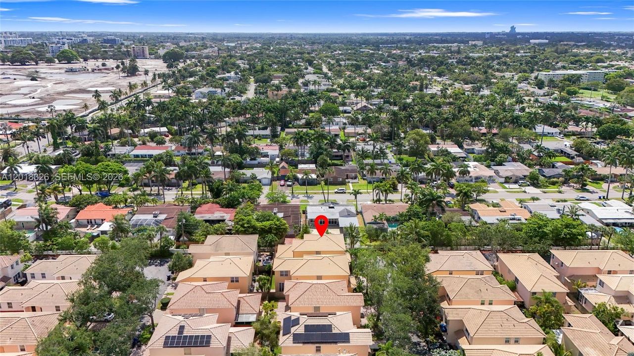 En Venta: $699,000 (3 camas, 2 baños, 2163 Pies cuadrados)