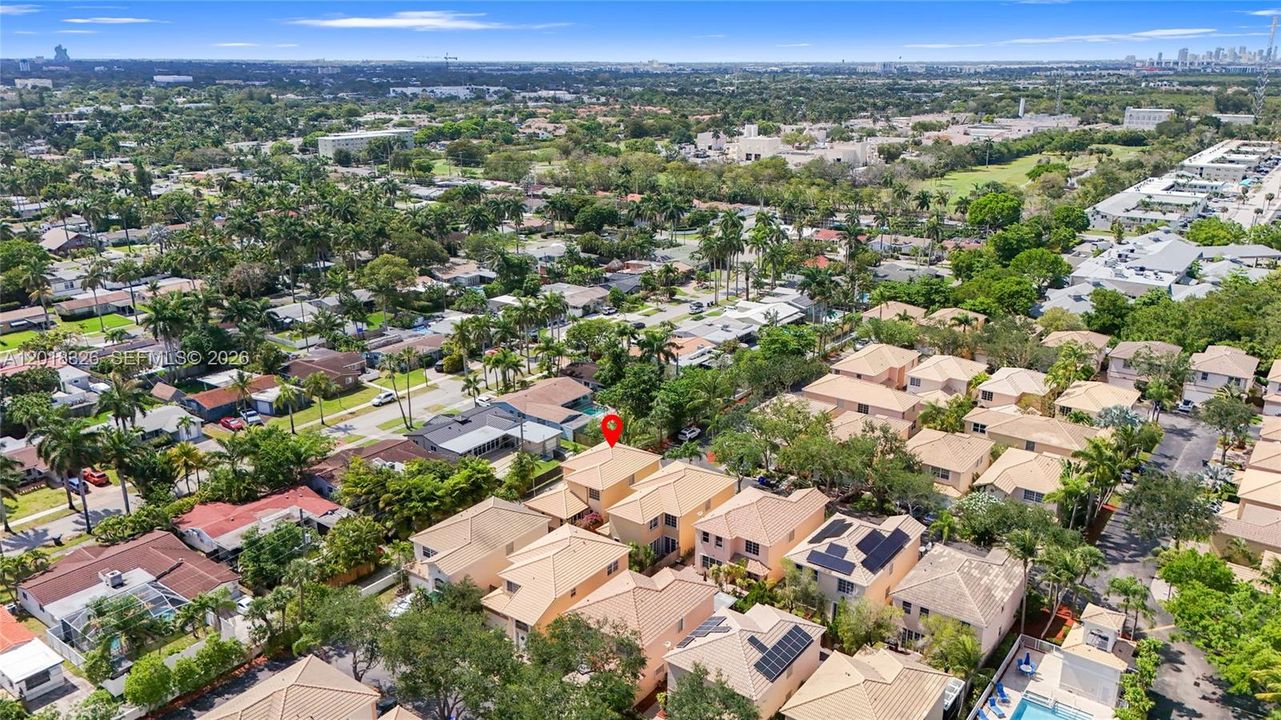 En Venta: $699,000 (3 camas, 2 baños, 2163 Pies cuadrados)