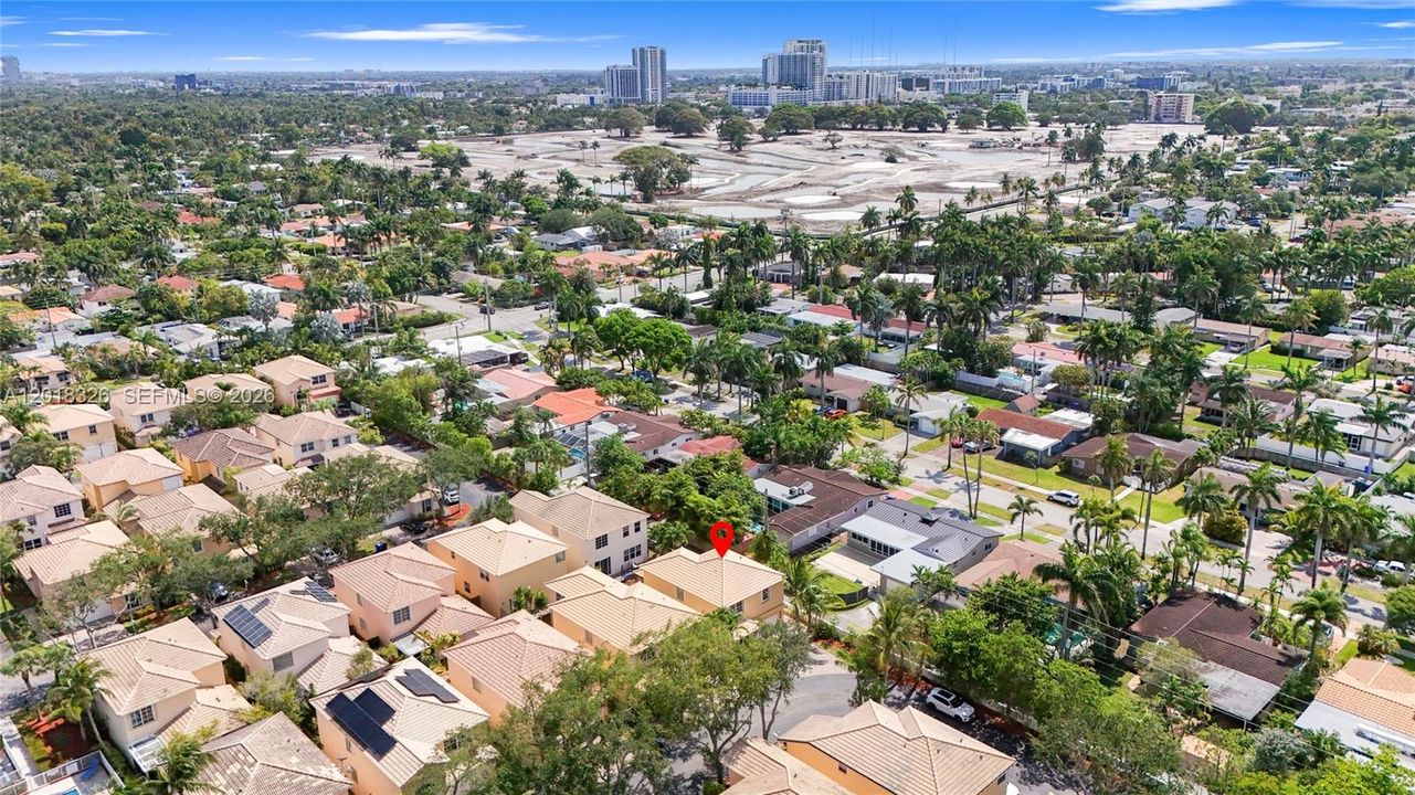En Venta: $699,000 (3 camas, 2 baños, 2163 Pies cuadrados)