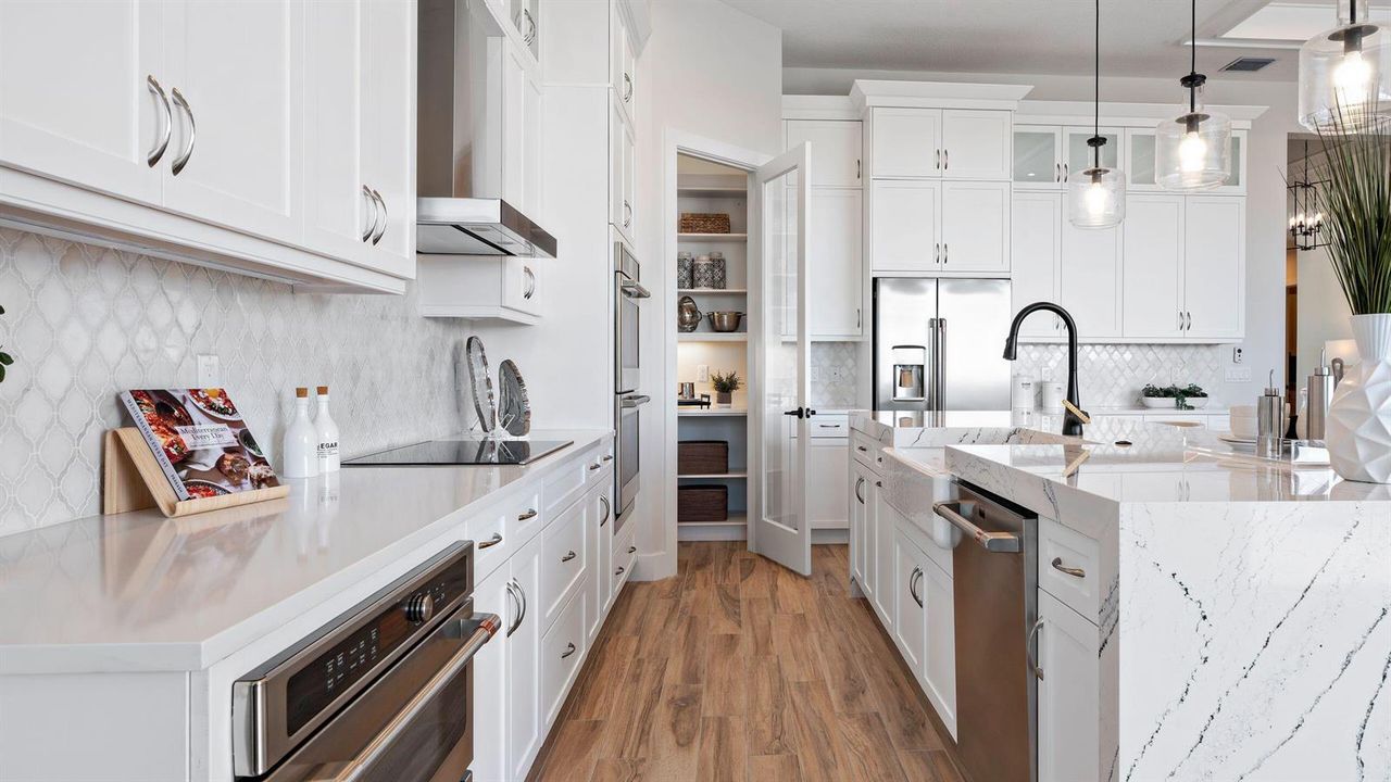 verano-rileymodel-islandkitchen3