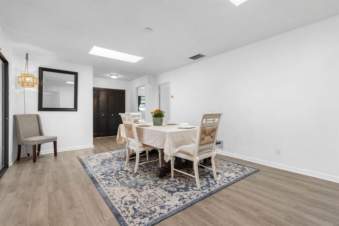 13-web-or-mls-46 Berkshire Ln-13