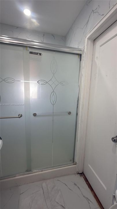For Rent: $3,400 (3 beds, 2 baths, 2060 Square Feet)