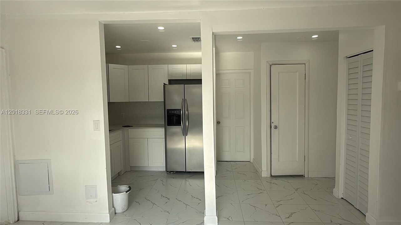 For Rent: $3,400 (3 beds, 2 baths, 2060 Square Feet)