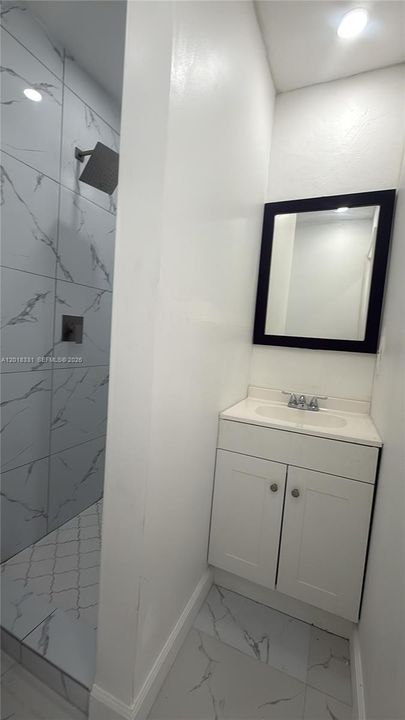 For Rent: $3,400 (3 beds, 2 baths, 2060 Square Feet)