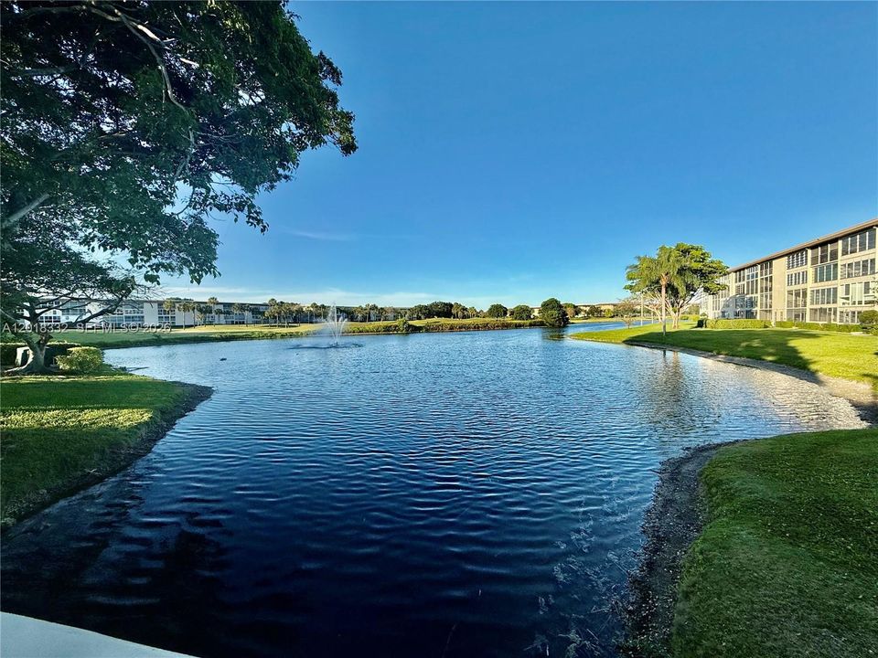 For Sale: $285,000 (2 beds, 2 baths, 1291 Square Feet)