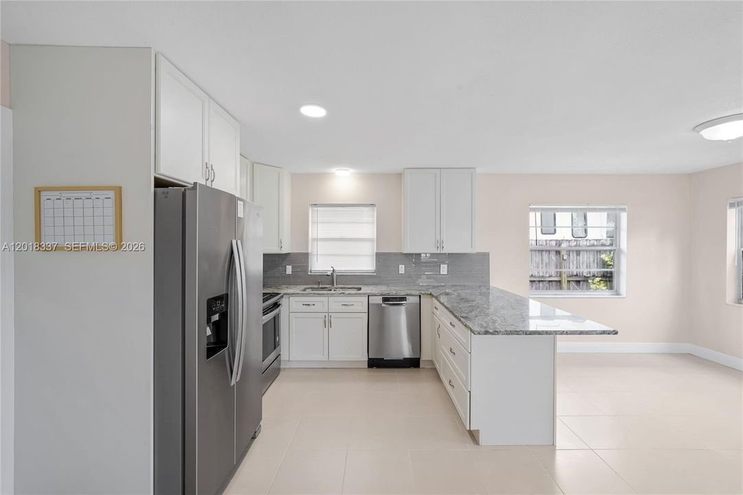 For Sale: $485,000 (3 beds, 2 baths, 1305 Square Feet)