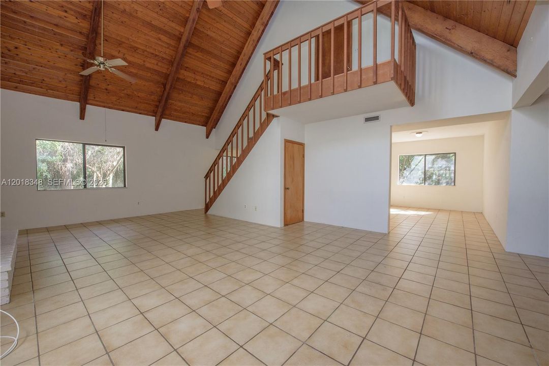 В аренду: $3,900 (3 спален, 2 ванн, 3091 Квадратных фут)