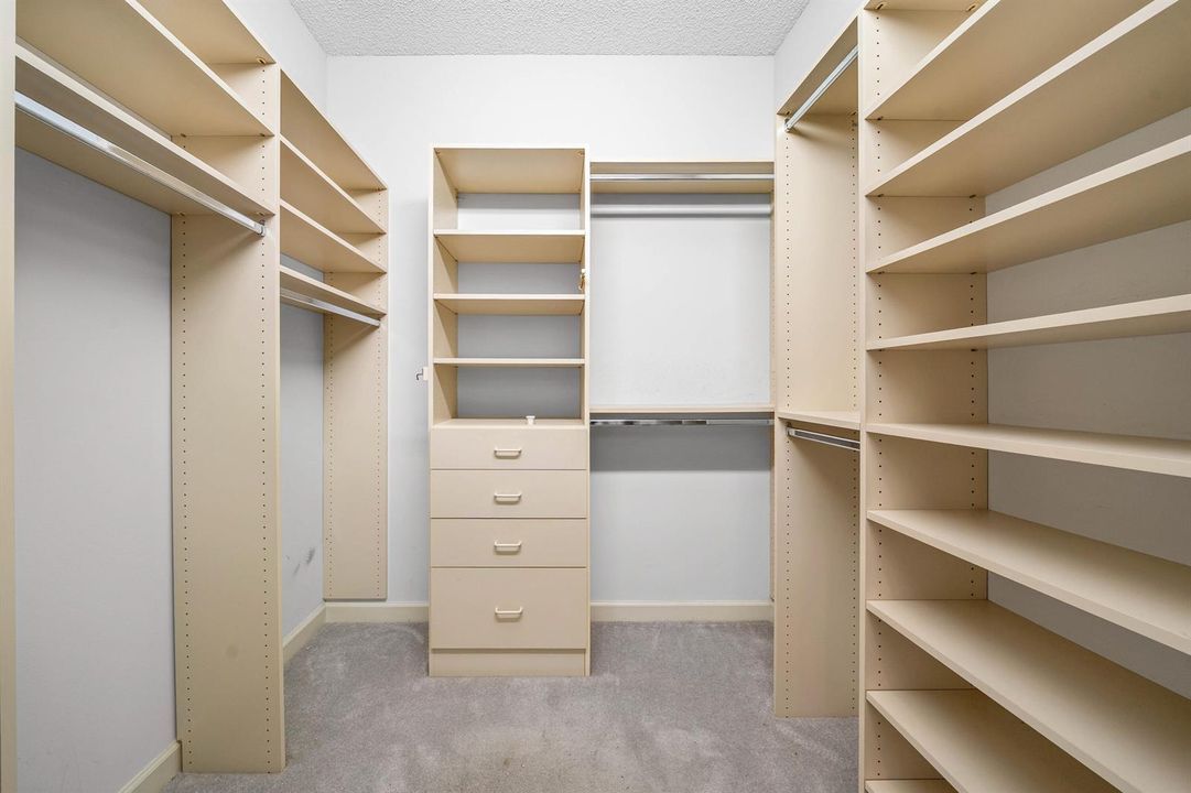 024-17557CharnwoodDrive-BocaRaton-FL-334