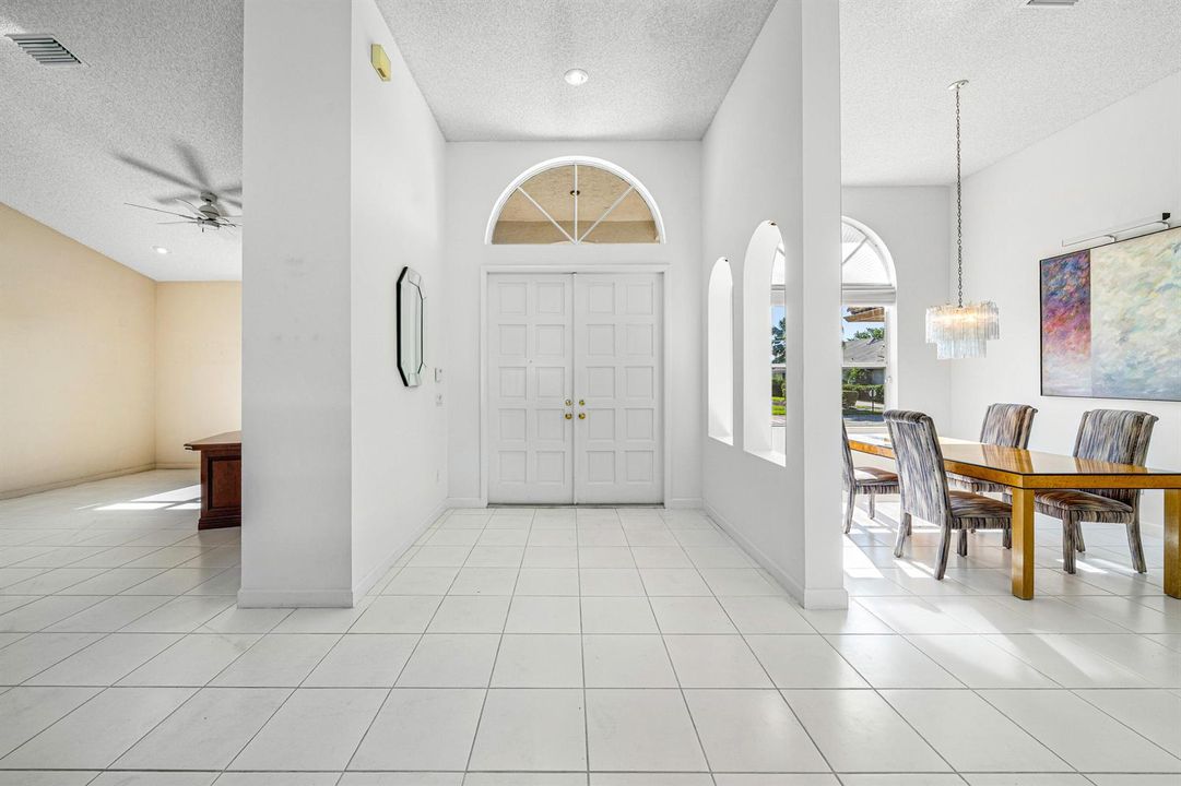 005-17557CharnwoodDrive-BocaRaton-FL-334