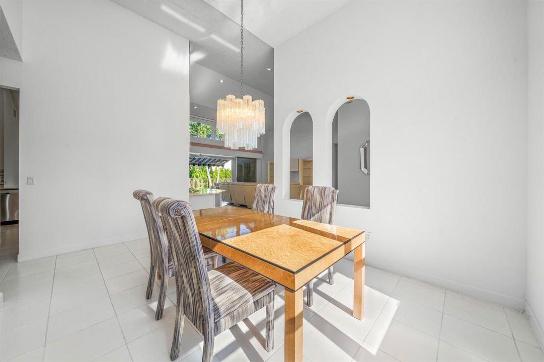 007-17557CharnwoodDrive-BocaRaton-FL-334