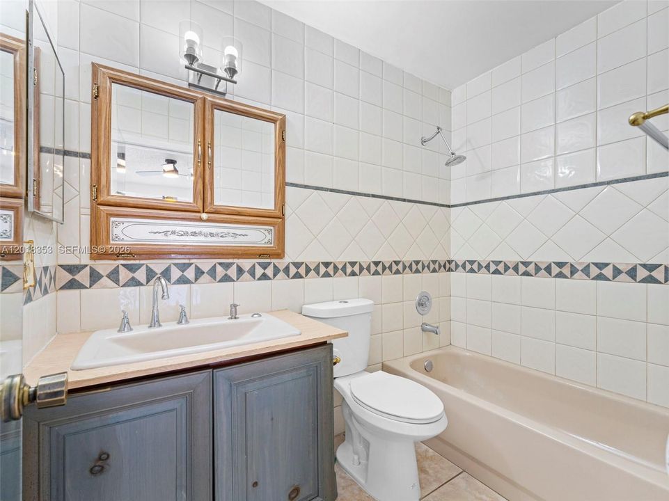 2nd Floor Master Bath