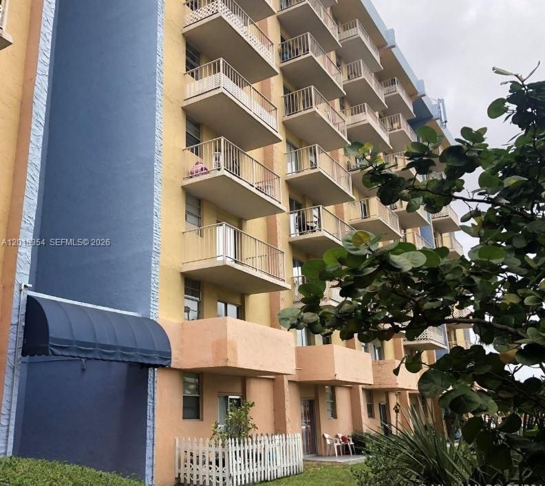 В аренду: $1,700 (1 спален, 1 ванн, 598 Квадратных фут)