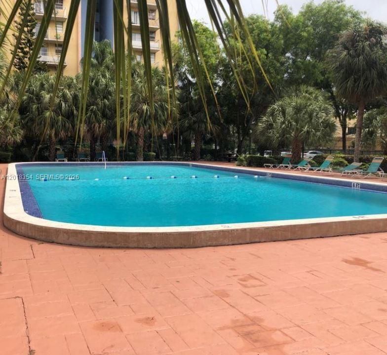В аренду: $1,700 (1 спален, 1 ванн, 598 Квадратных фут)